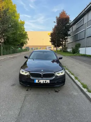 BMW 530 Aut. Sport Line *TÜV Neu*Neue Winterreifen* Bild 2