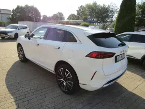 GWM WEY 05 2.0 PHEV AWD Premium NAVI AVV LED SHZ RFK PDC Bild 3