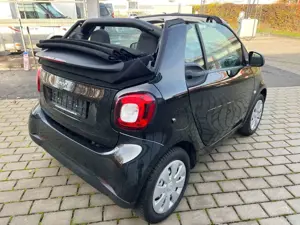 smart forTwo Cabrio EQ 22KW Schnellladen Temp KLIMAAUT Bild 5
