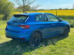 Skoda Fabia 1.0l MPI 59kW Tour LED PDC SHZ Bild 4