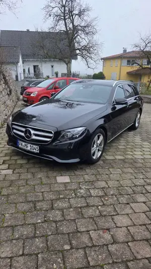 Mercedes-Benz E 220 E 220 d (213.204)