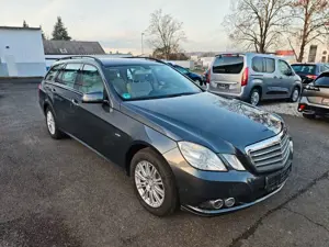Mercedes-Benz E 200 E T-Modell E 200 CGI BlueEfficiency Bild 3
