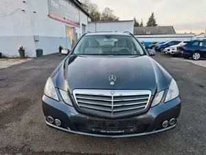 Mercedes-Benz E 200 E T-Modell E 200 CGI BlueEfficiency Bild 2