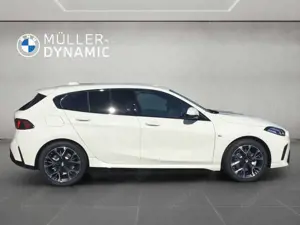 BMW 118 d M SPORT DRIVING PARKING ASSIST SHZ DAB Bild 4