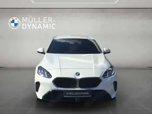 BMW 118 d M SPORT DRIVING PARKING ASSIST SHZ DAB Bild 2