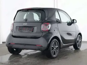 smart forTwo EQ Passion Exclusive 22kW Kamera LED Bild 3