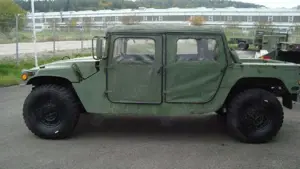 HUMMER H1 M 998  fast neu aufgebaut, viele Neuteile Bild 2
