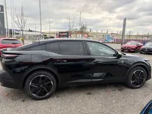 Peugeot 408 HYBRID 145 e-DSC6 GT Bild 4