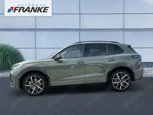 Volkswagen Tiguan R-Line 1.5 eHybrid, AHK IQ-Light, 20 Zoll Bild 3