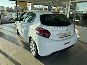 Peugeot 208 Like Klima/Scheckheft/Tempomat/EURO6 Bild 4
