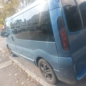 Renault Trafic 2.5 dCi L1H1 Bild 2