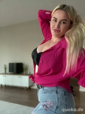 Thúy aus Asien verwöhnt dich!