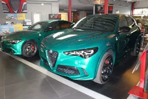 Alfa Romeo Stelvio Quadrifoglio Q4 AKRAPOVIC/21"