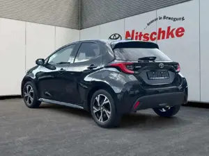 Toyota Yaris 1.5 Hybrid Teamplayer Bild 3