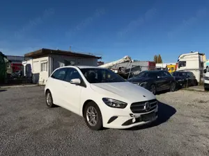 Mercedes-Benz B 180 d LED Leder Navi MBUX 1.Hand