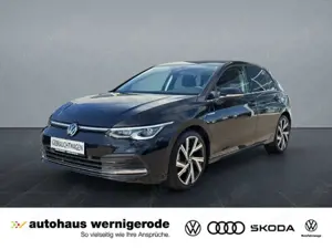 Volkswagen Golf VIII 1.5 eTSI Style LED+/AHK/Kamera/18"