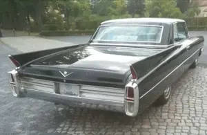 Cadillac Deville Bild 4