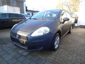 Fiat Grande Punto 1.4 8V Dynamic (Klima,AHK,Tüv Neu 91 TKM-Top 1A