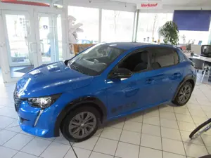 Peugeot 208 e- Allure 136 11kW OnB, Navi, R-Kamera, LM, SHZ Bild 3