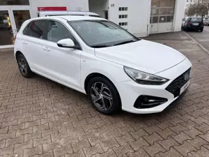 Hyundai i30 1.5 T-GDI Lim Kamera LED SHZ Bild 3