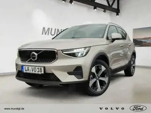 Volvo XC40 Core, B3 Mild-Hybrid, Benzin Klima PDCv+h SHZ Temp