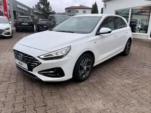 Hyundai i30 1.5 T-GDI Lim Kamera LED SHZ Bild 2