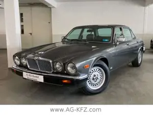 Jaguar XJ Serie III 4.2/Klima/H-Zulass./S-Dach/Leder Bild 2