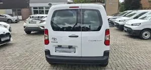 Toyota Proace City L1 1,5-l D-4D SS Meister Bild 4