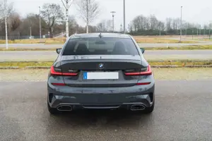 BMW 340 M340i xDrive Limousine Bild 2