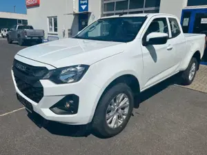 Isuzu D-Max Space Cab LS AT neues Modell +SOFORT+ Bild 3