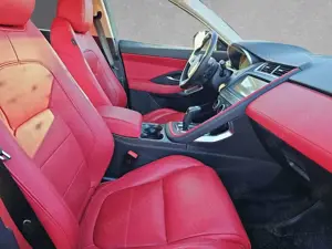 Jaguar E-Pace P300 R-Dynamic S Bild 4