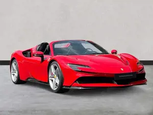 Ferrari SF90 Spider *AFS*Karbon*Embleme*CarPlay* Bild 5