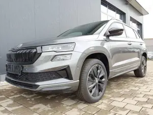 Skoda Karoq Sportline 1,5 TSI 150 PS DSG Navi-4x Sitzheizun...