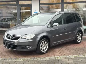 Volkswagen Touran 2.0 TDI Highline AHK