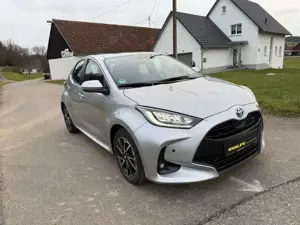 Toyota Yaris Hybrid Team Deutschland/ Rentner Fahzeug Bild 3