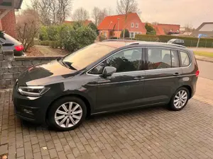 Volkswagen Touran Highline + dritte Sitzreihe + Standheizung + ACC