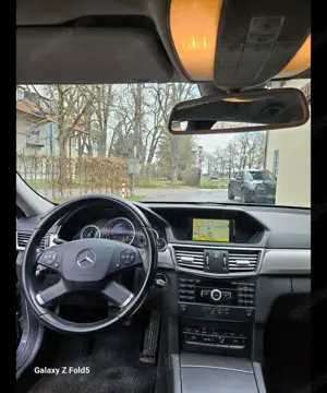 Mercedes-Benz E 220 Bild 3