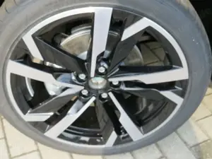 Skoda Scala Monte Carlo 1.0TSI 85kW DSG AHK NAVI PANO Bild 2