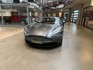 Aston Martin DB11 5.2 V12 AMR