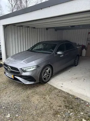Mercedes-Benz A 180 Design und Ausstattung AMG Line Mild-Hybrid