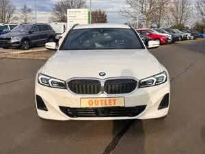 BMW 318 d Touring HUD AHK Navi Leder LED ACC Apple CP