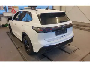 Volkswagen Tiguan 1.5 eTSI DSG R-Line Navi Sprachassistent Bild 2
