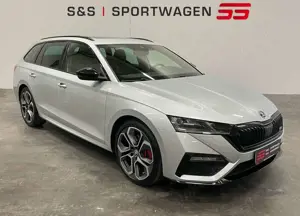 Skoda Octavia Combi RS*Matrix/Pano./Keyless/AHK/Kamera