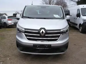 Renault Trafic L1H1 3,0t (9 Sitze) Life Automatik - 150PS