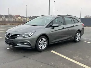 Opel Astra K Sports Tourer 120 Jahre TÜV neu
