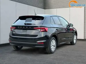 Skoda Fabia Top Selection DSG+5J GARANTIE+KAMERA+KESSY+LED ... Bild 3