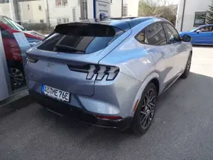 Ford Mustang Mach-E GT AWD Mach-E mit Panormadach Bild 4