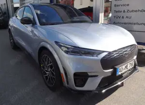 Ford Mustang Mach-E GT AWD Mach-E mit Panormadach Bild 2