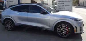 Ford Mustang Mach-E GT AWD Mach-E mit Panormadach Bild 3