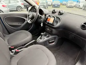 smart forFour Passion 66 kW Automatik Navi,Sitzheizung Bild 5